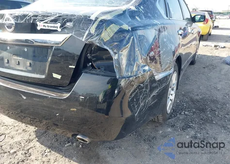 2015 Nissan Altima 2.5 S z USA, uszkodzony, nr VIN 1N4AL3AP2FC473355